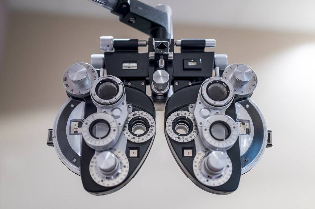 photograph of diagnostic equipment used by an optometrist or ophthalmalagist